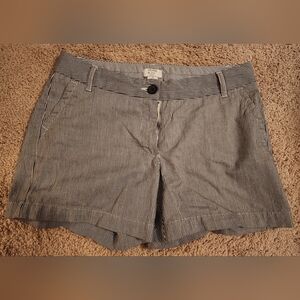 Excellent Used condition Crown and Ivy 6 petite navy and white stripe shorts